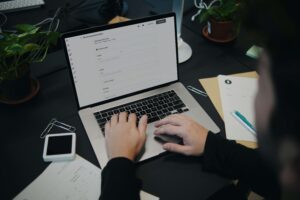 E-Invoicing Requirements in UAE (2026) | Mandatory Fields, Format & Rules